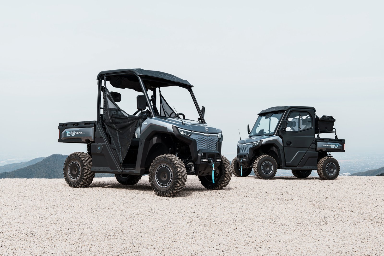 SIDE-BY-SIDE UFORCE U6 EV - Image 8