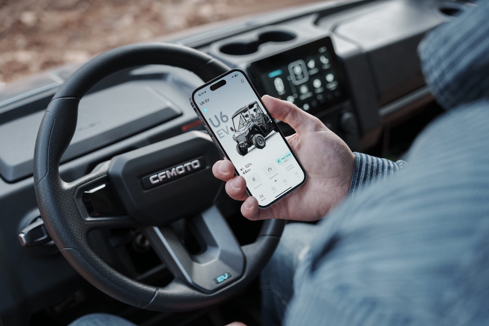 SIDE-BY-SIDE UFORCE U6 EV - Image 9